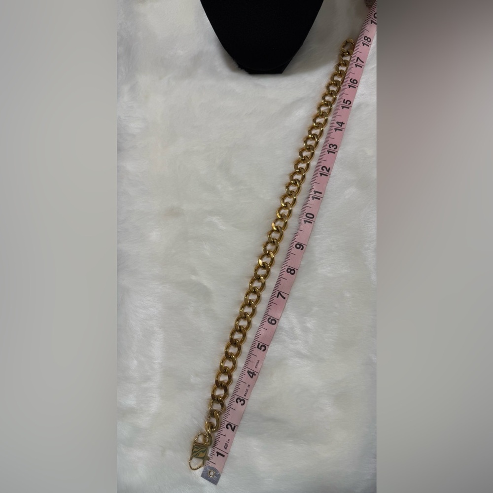Gold Plated Cuban Necklace- 18 inches - Picture 4 of 7